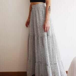 H&M white and black polka dot skirt ⚫️⚪️